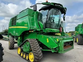 2018 John Deere T670i Комбайн –