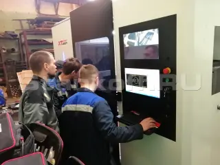 Оптоволоконный лазер для резки металла в защитной кабине XTC-2040G/4000 IPG