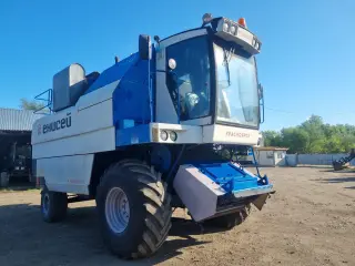 Комбайн кзк Енисей 950
