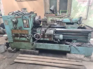 токарный станок