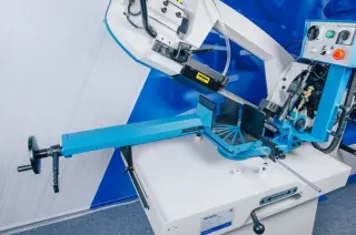 Ручной ленточнопильный станок для резки металла MetalTec BS 250 FHЕ