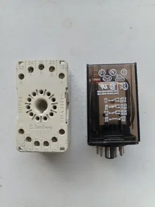 Силовое реле Schrack MR301024 с колодкой 11-Pin, 10A 250V, катушка 24VDC