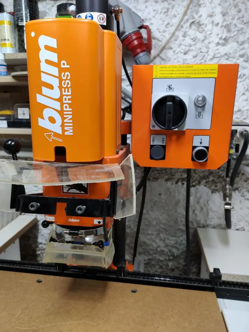 Сверлильно-присадочный станок blum minipress P