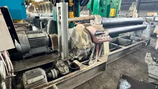Предлагаем к продаже вальцы трехвалковые И2222 - 16 * 3150 мм