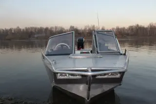 Лодка алюминиевая, моторная лодка, катер