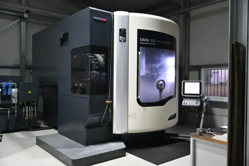 5-осевой вертикальный обрабатывающий центр DMG Mori DMU 105 monoblock
