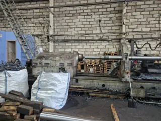Станок токарно-винторезный 1А665.300Ф1