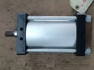 пневмоцилиндр JAUDT D-86167 р max = 1.0MPa №1