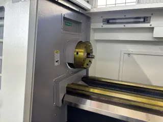 Токарный станок с ЧПУ CK6150