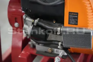 Бензиновый измельчитель веток BX42B
