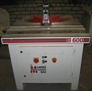 LANGЕ MАSСНINEN BAU B600