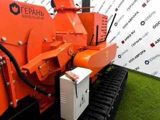 Измельчитель древесины DH-100 на гусеничном ходу