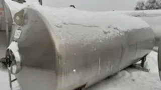 Емкости нержавеющие, объем — 7,9 куб.м
