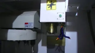 обрабатывающий центр ЧПУ