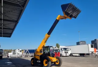 Телескопический погрузчик JCB 530-70