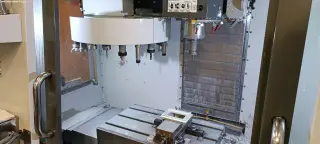 Обрабатывающий центр с ЧПУ HAAS VF-1