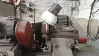 Круглошлифовальный станок 3Е12