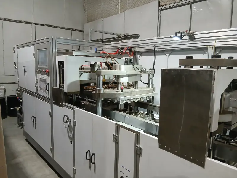 Термоформовочная машина оборудование автомат Pingyang Sinoplast Machinery APPS -550 (PP-550) Китай