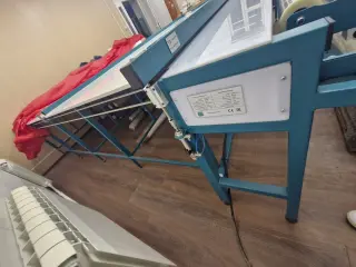 Станок для резки ткани для рулонных штор
