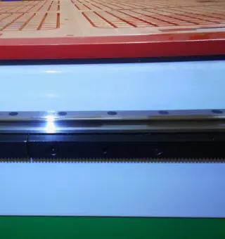 Трёхшпиндельный фрезерный станок с ЧПУ LTT-K1325-3A