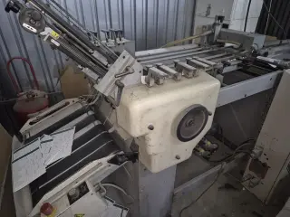 Фальцевальная машина BAUM 2020, модель 1320F (4+2)