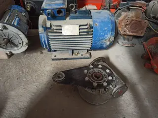 Челюстные контейнера