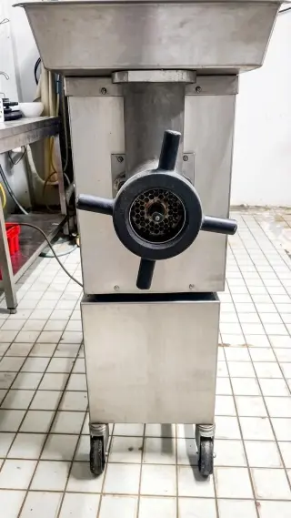 Мясорубка «LM-32/L»