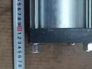 Пневмоцилиндр JAUDT D-86167 р max = 1.0MPa