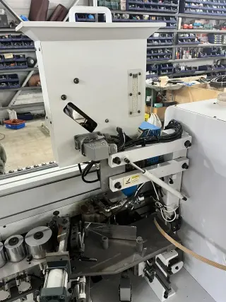 Кромкооблицовочный станок KDT KE 465 JSK