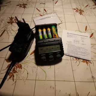 Зарядное устройство TechnoLine-BC-700