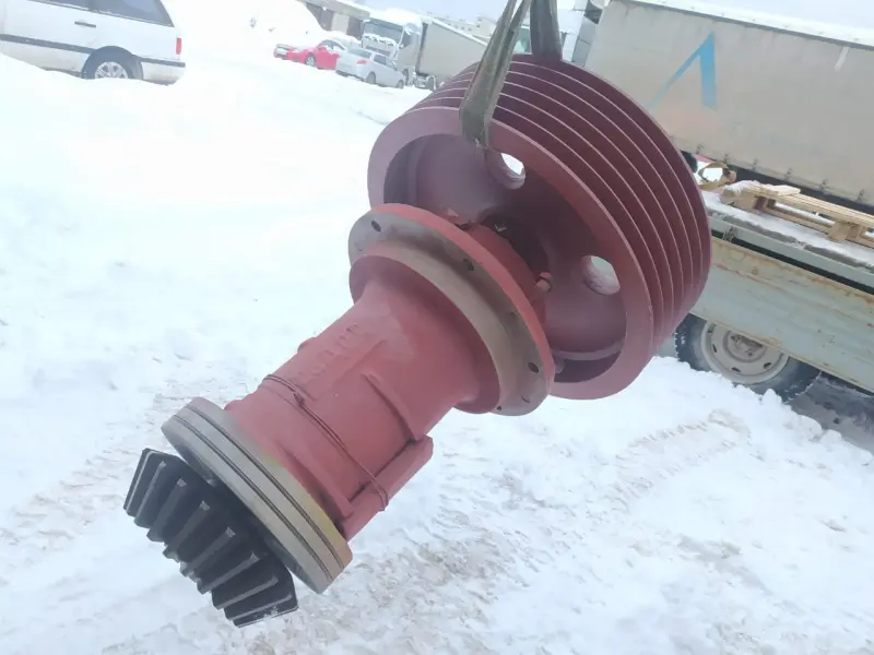 Привод в сборе со шкивом КСД-900 (СМД-120А)