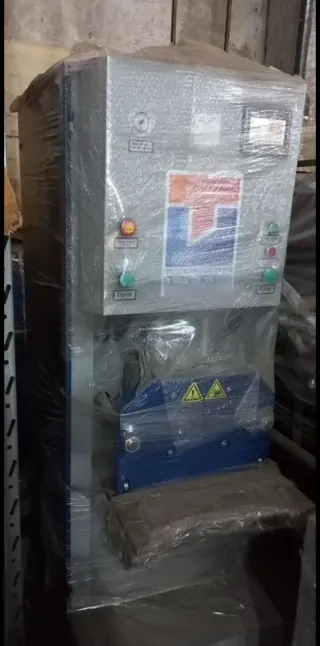Выдувной полуавтомат пэт бутылки 0.5-2л