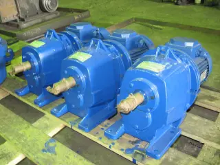 Мотор-редуктор 1мц2С-63-71-1.1-G110
