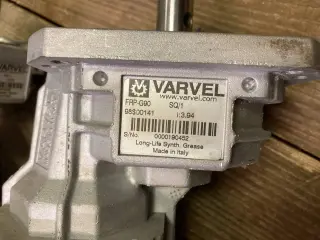 Итальянский мотор‑редуктор Varvel MS803‑i‑3 B14 (диаметр вала 20 мм).