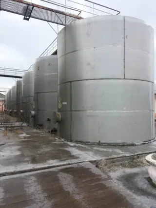 Емкость нержавеющая, объем 100 куб.м