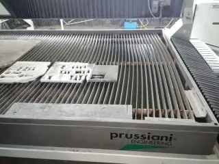 Установка гидроабразивной резки камня Prussiani New Rio 3 19 x 34