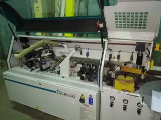 Автоматический кромкооблицовочный станок модель GRIGGIO GB 3/3м (Италия)