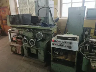 Станок плоскошлифовальный ЗЕ 711 В
