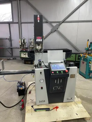 Фрезерный станок ЧПУ для окон и дверей CNC 600 (поворотный стол +90/0/-90)