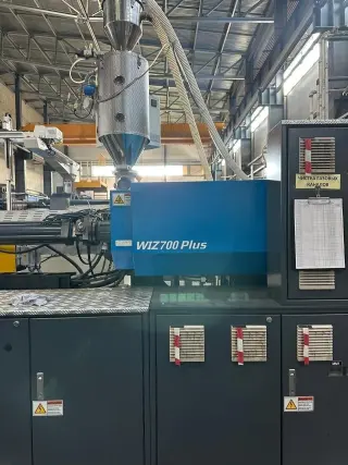 термопластавтомат WIZ 700 PLUS Южная Корея 2020г.в с Роботом HY Robotics EPIK-600S