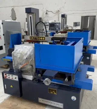 Электроэрозионный станок DK 7755