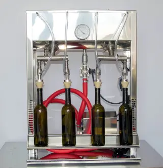 Аппарат для розлива горячих жидкостей Fillermatic Gravity+