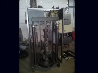 Двухкомпонентный экструдер 2KM PolyMix 1350 на полиуретане