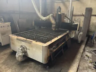 iGOLDENCNC iGP-3A Станок плазменной резки с ЧПУ Рабочая зона 1500х3000