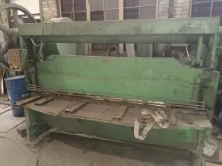 Гильотина Н478