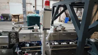 Гранулятор компаундер для переработки пэт или стекло-мело-талько наполненных пластиков до 5 компонентов. KTE-75D НОВЫЙ