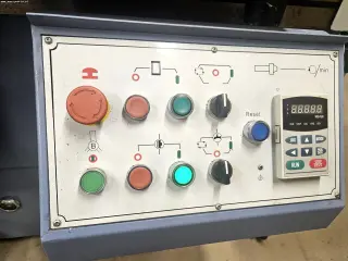 Универсальный шлифовальный станок BERNARDO URS 1000 N