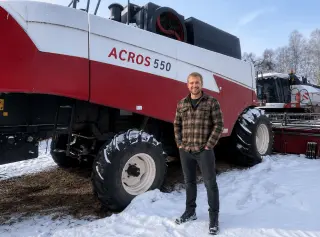 Зерноуборочный комбайн Ростсельмаш Acros 550