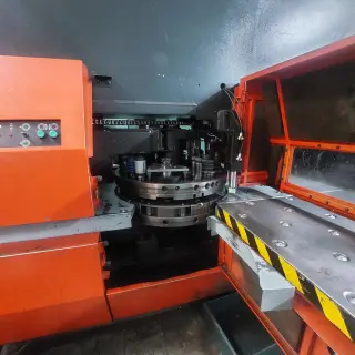AMADA EUROPE 245 Координатно-револьверный вырубной пресс Давление 20 т