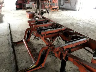 Ленточнопильный станок Wood Mizer LT40 с гидравликой - Ленточная пилорама LT40 с гидравликой